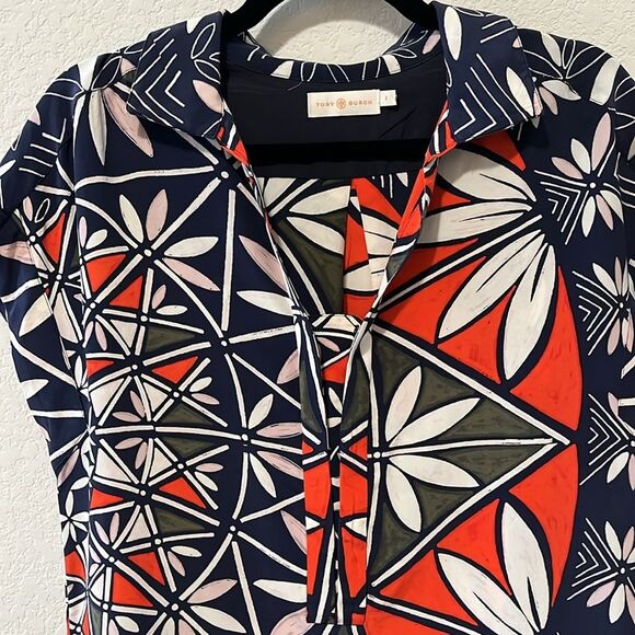TORY BURCH Floral Pattern 100% Silk Top, Size 2 - Picture 2 of 8